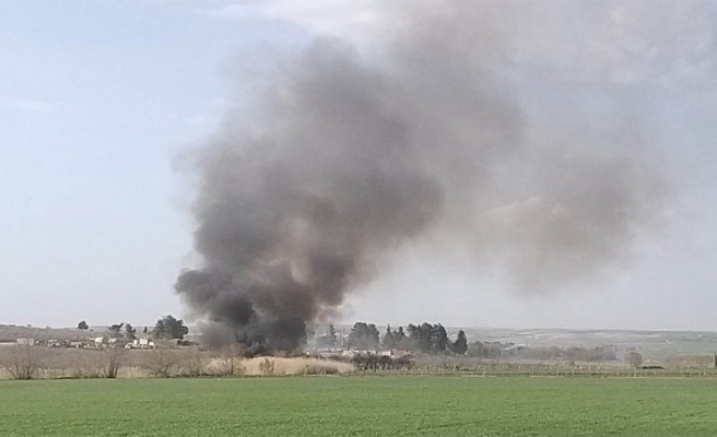 Karaköprü’de fıstık tarlasında yangın