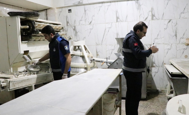 Haliliye’de sahur vakti fırınlar denetlendi