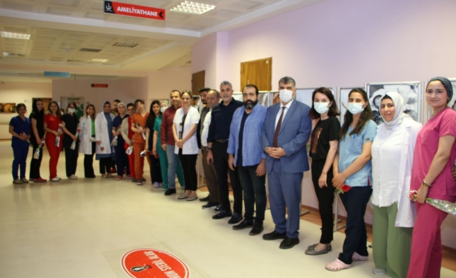 İl sağlık müdürü ebelerin gününü kutladı