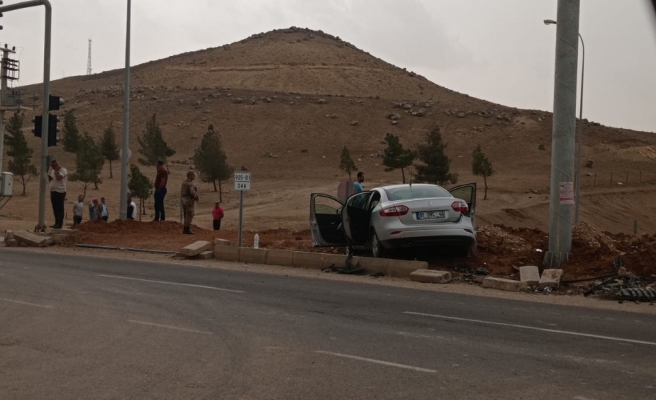 Araçlar çarpıştı! Yaralı var