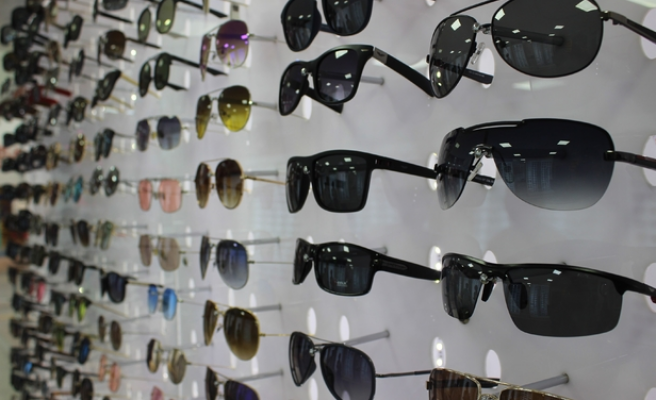 Sahte güneş gözlüğüyle gözünüzden olmayın
