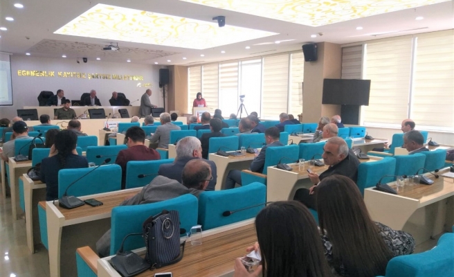 Birecik’teki mahallenin su sorunu meclise taşındı