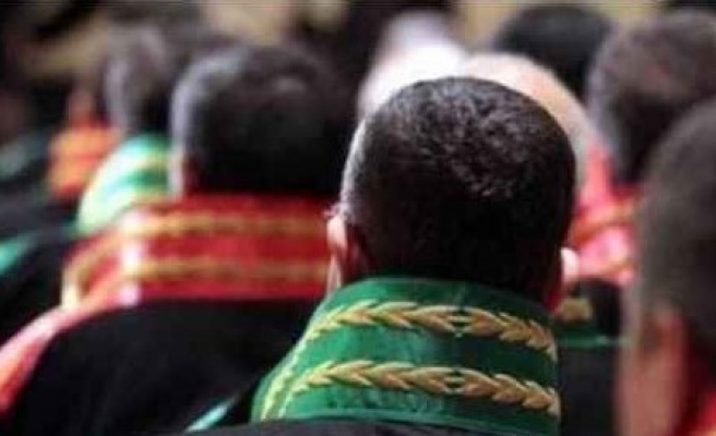 15 hakim ve cumhuriyet savcısı meslekten çıkarıldı