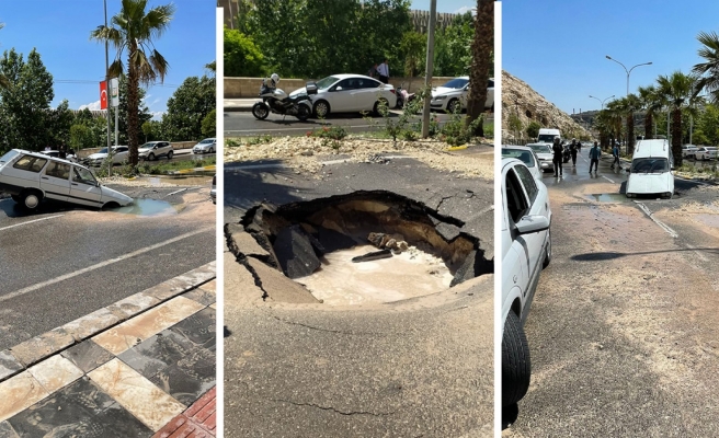 Urfa’da yol çöktü! Araç çukura düştü