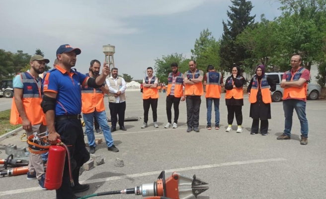 Şanlıurfa'da AFAD ekiplerince gönüllülere arama kurtarma eğitimi verildi