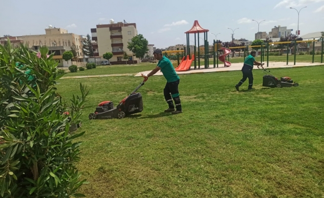 Viranşehir’de belediye ekipleri yaz öncesi parklarda çalışma yaptı