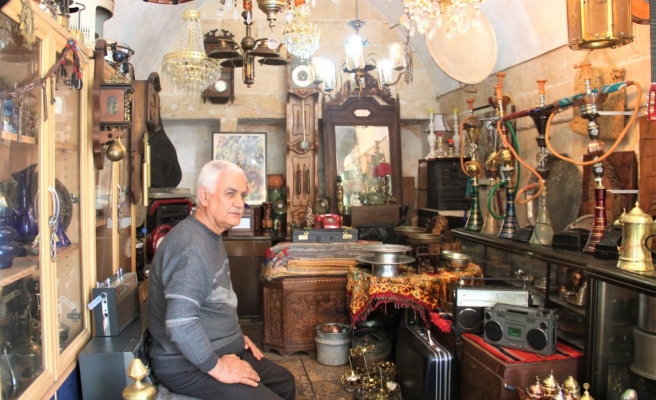 Öğretmenlikten antikacılığa