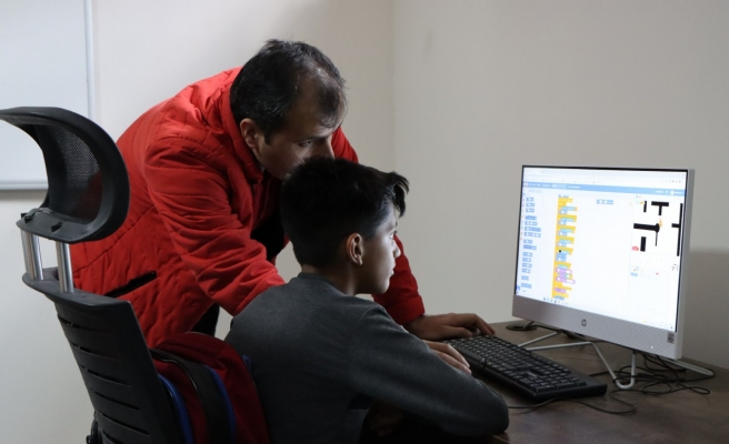 Çocukları teknoloji ile buluşturan atölye