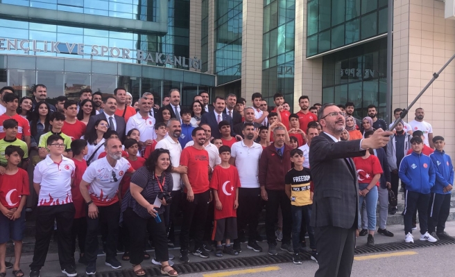 Şanlıurfa'ya spor ve gençlik alanında dev projelerin imzaları atıldı