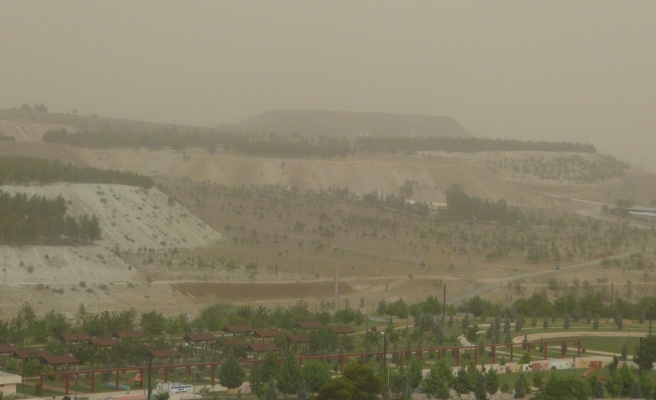 Şanlıurfa’da ortalık toz duman!