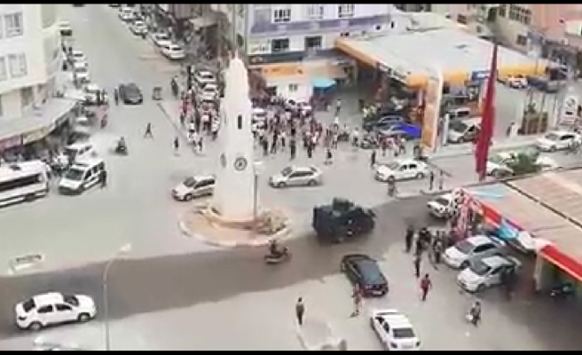 Akçakale’de iki aşiretin kavgasında, ortalık savaş alanına döndü!