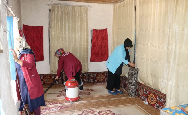 Karaköprü'de bakıma muhtaç yaşlılara evde bakım hizmeti