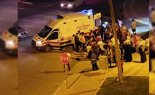 16 yaşındaki motosiklet sürücüsüne araba çarptı!