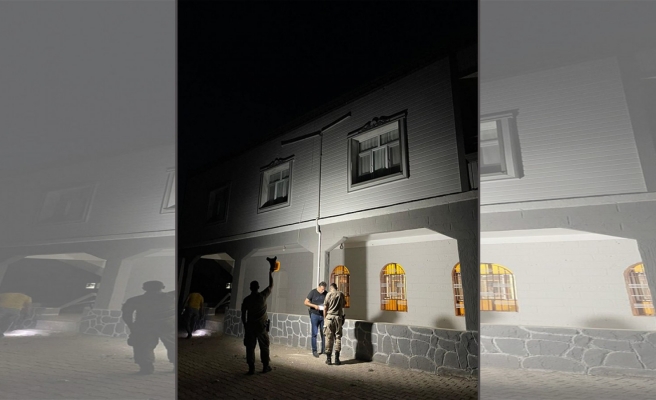 Milletvekili Akay'ın Akçakale'deki köy odası kalaşnikofla tarandı