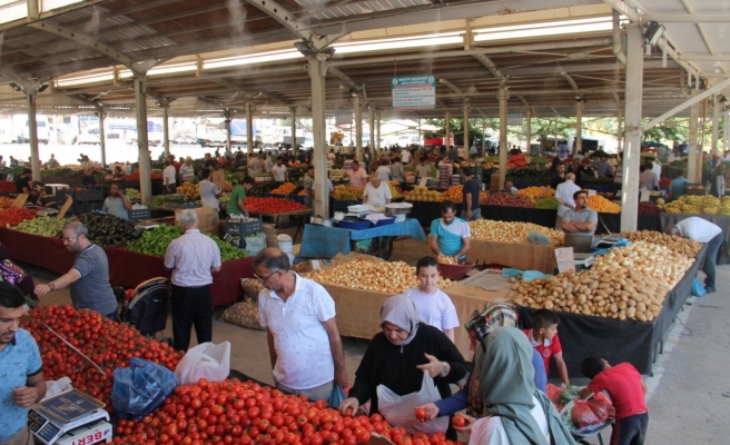 Havalar ısındı, pazarda fiyatlar az da olsa düştü