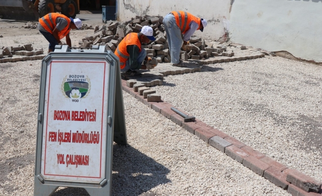 Bozova’da alt yapı çalışmaları devam ediyor