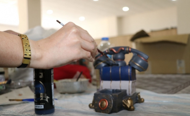 Vatandaşlar boş zamanlarını hobi kurslarında değerlendiriyor