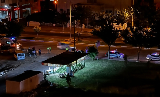 Karaköprü'de tek taraflı kaza: 2 yaralı