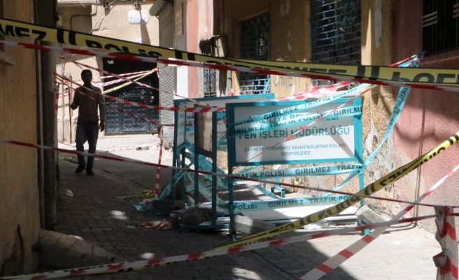 Urfa’da yol çökmüştü, riskli evler tahliye edildi