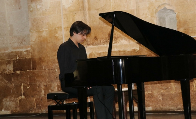 Piyanist Şakır’dan piyano resitali