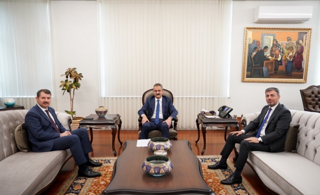 Vali Ayhan, Urfa'ya Bakan'ın desteğiyle dönüyor...