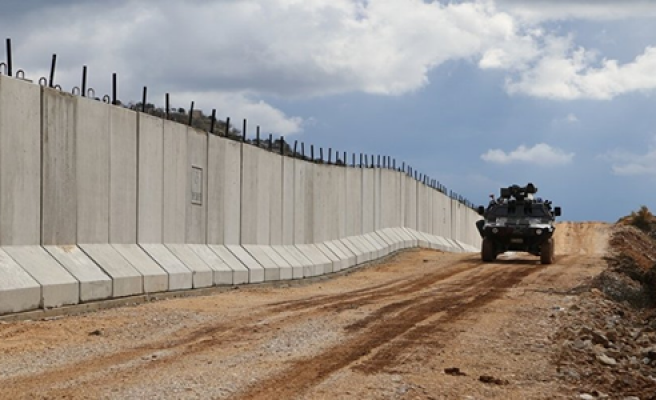 Urfa sınırında yurda girmeye çalışan terör örgütü DEAŞ şüphelisi yakalandı