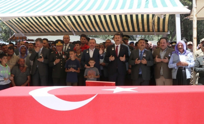 Şanlıurfalı şehit son yolculuna uğurlandı