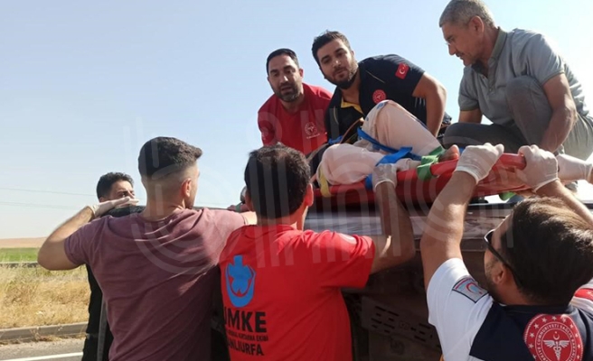 Urfa’da tekeri patlayan otomobil takla attı! 4 yaralı