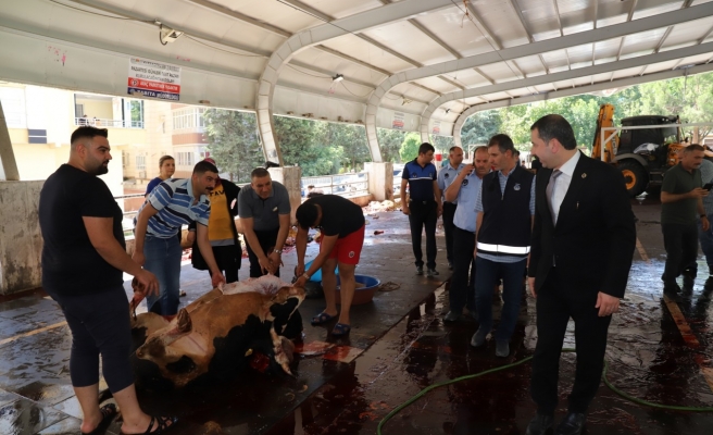 Başkan Baydilli kurban kesim alanlarını ziyaret etti
