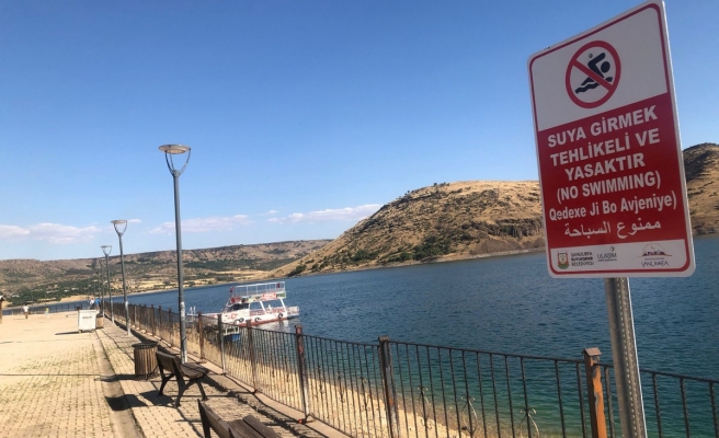 Büyükşehir’den 4 dilde uyarı levhası