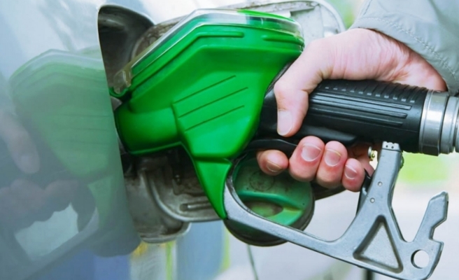 Benzine indirim, otogaza zam geldi