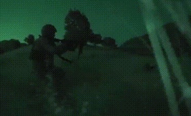 Urfa'da sınır ilçesine gelen terörist teslim oldu!