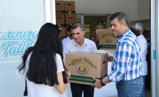 Haliliye’de çölyaklı ve PKU’lu vatandaşlara gıda desteği