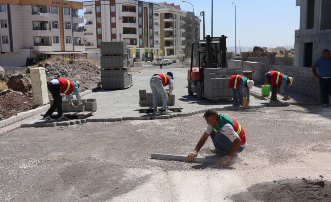 Karaköprü’de altyapı çalışmaları sürüyor