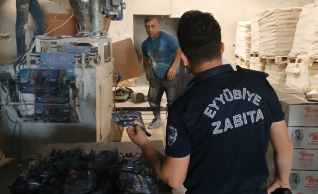 Eyyübiye’de yüzlerce paket saç boyası imha edildi!