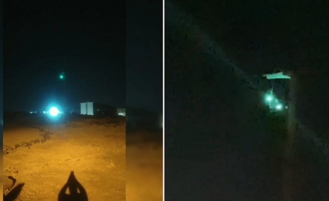 Elektrik direği ateş saçıyor! Mahalleli tedirgin...