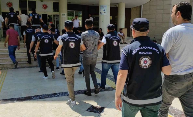 On binlerce kaçak göçmen sınır dışı edildi!