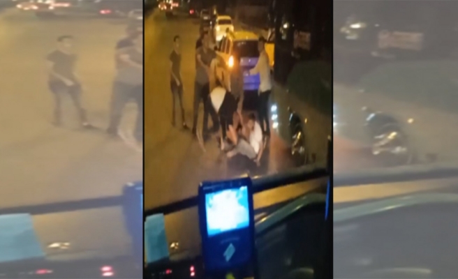 Urfa’da yol verme meselesinden birbirlerine tekme tokat saldırdılar