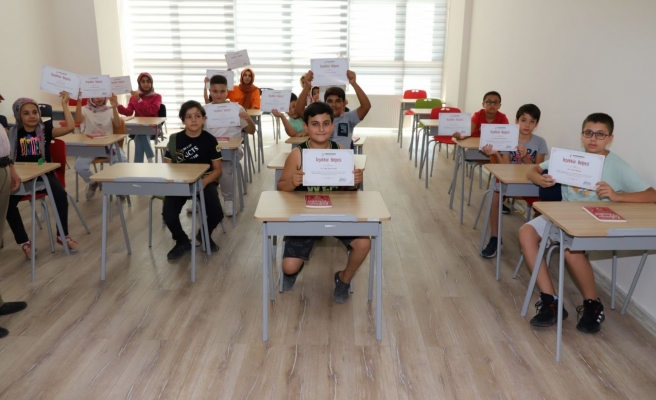 Karaköprü'de çocuklara katılım sertifikaları verildi