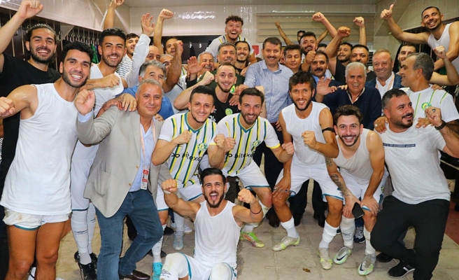 Şanlıurfaspor Amedspor'u yendi! Vali Ayhan ile galibiyet karesi...