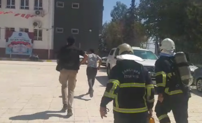 Şanlıurfa’da tören yapılan okulda yangın paniği