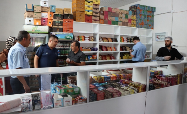 Büyükşehir Belediyesi zabıta ekipleri okul kantinlerini denetledi