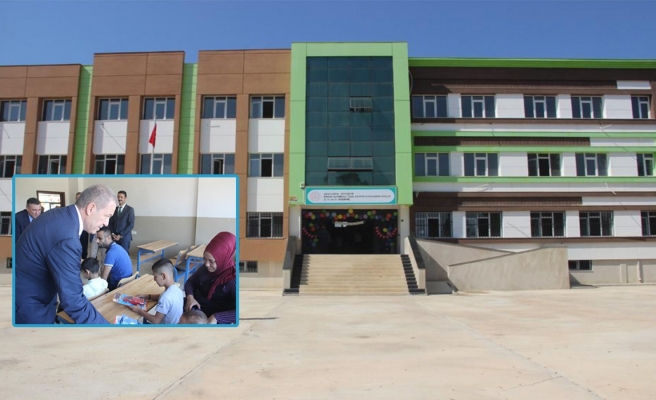 Memleketi Şanlıurfa'ya özel gereksinimli çocuklar için okul yaptırdı