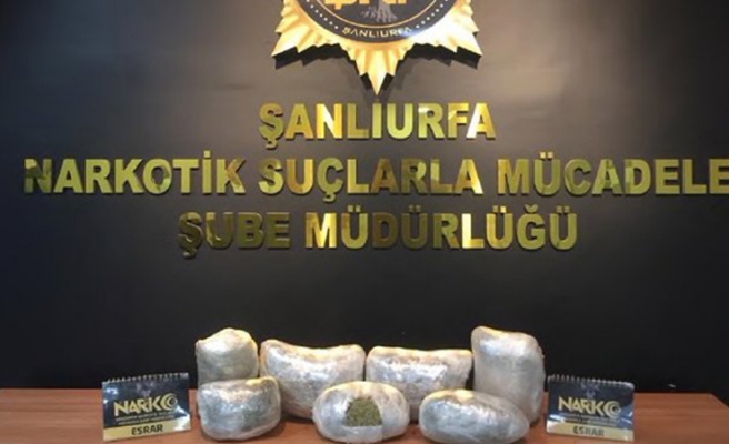 Urfa’da durdurulan araçta kilolarca esrar maddesi ele geçirildi