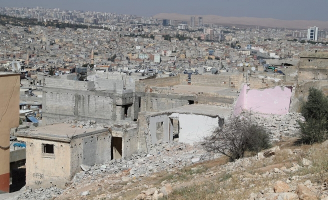 Eyyübiye’de metruk yapılar parklara dönüşüyor