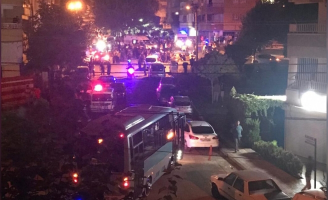 Urfa'da silahlı ve bıçaklı kavga! 1'i ağır7 yaralı -EK