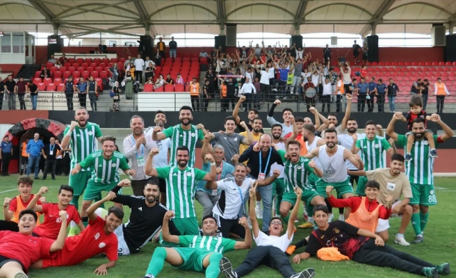 Karaköprüspor sezonun ilk galibiyetini aldı