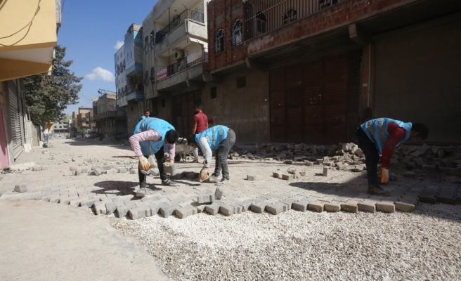 Eyyübiye’de doğal gaz çalışmasında bozulan sokaklar yenileniyor