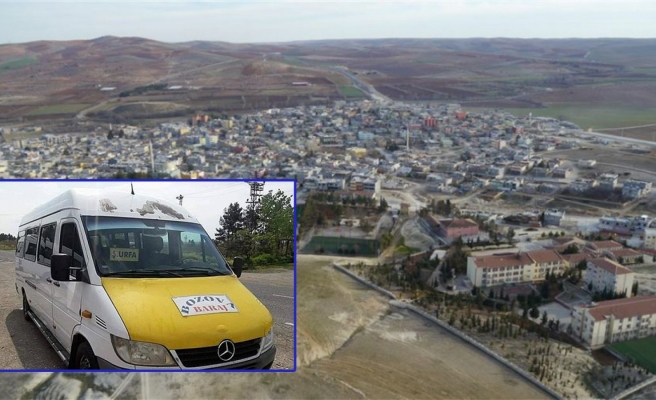 Bozova’ya giden kadın çalışanlar ve öğretmenler minibüslerden şikayetçi