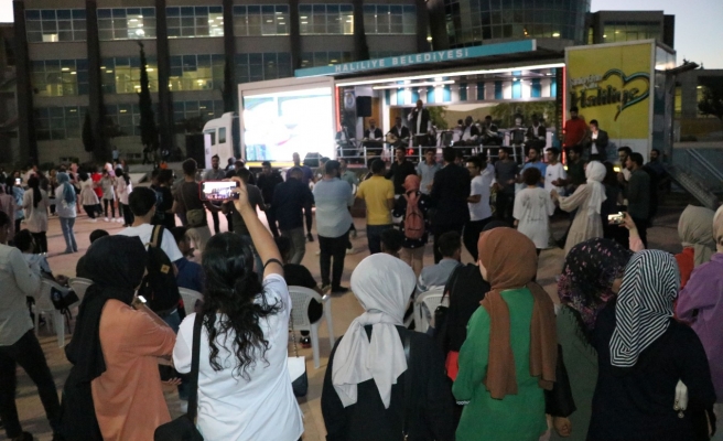 Belediye standında öğrencilere tarihi değerler tanıtılıyor